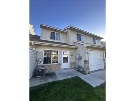 2248 Affirmed Dr in Shakopee, MN - Building Photo