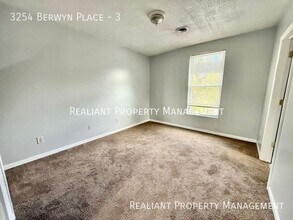 3254 Berwyn Pl in Cincinnati, OH - Building Photo - Building Photo