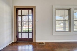 811 SW 5th Ave in Mineral Wells, TX - Building Photo - Building Photo