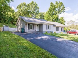 147 Leonard St in Bristol, VA - Building Photo