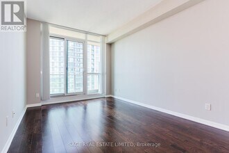 215 Fort York Blvd in Toronto, ON - Building Photo - Building Photo