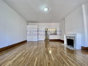 302 W 107th St in New York, NY - Building Photo - Building Photo