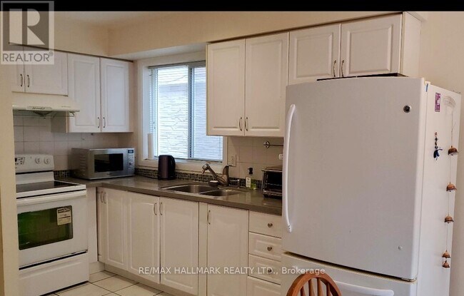 7 New Havens Way in Markham, ON - Building Photo - Building Photo