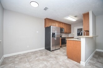 13607 Elm Ct in Sugar Land, TX - Foto de edificio - Building Photo