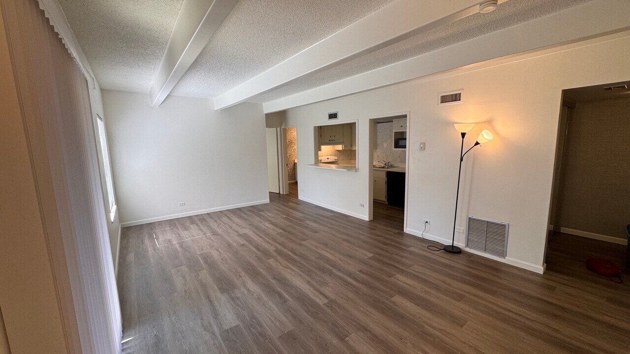 9995 E Harvard Ave, Unit L in Denver, CO - Building Photo