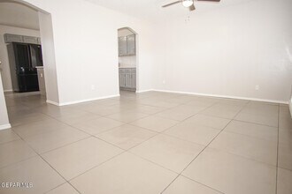 12232 Holy Springs Ct in El Paso, TX - Building Photo - Building Photo