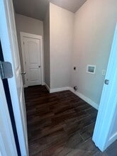 202 N Holly St in Beebe, AR - Foto de edificio - Building Photo