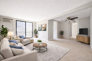 Fountain Square in North Versailles, PA - Building Photo