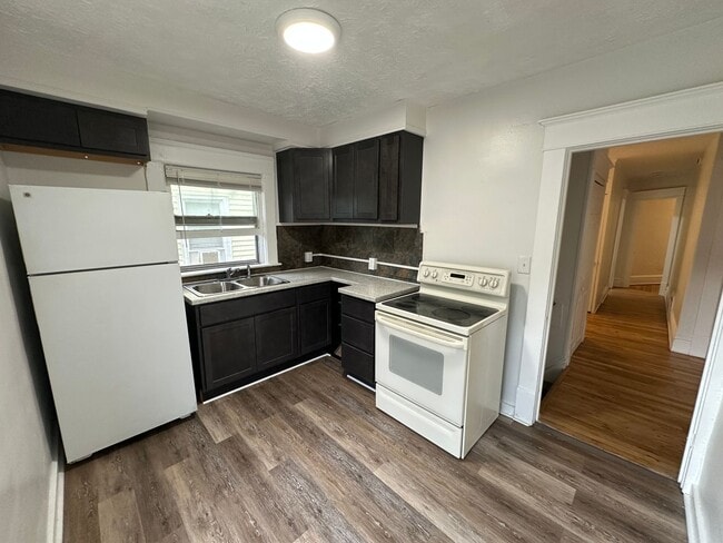 849 Kalamazoo Ave SE in Grand Rapids, MI - Building Photo - Building Photo