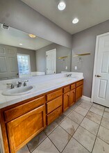 445 S 19th Ave in Lemoore, CA - Building Photo - Building Photo