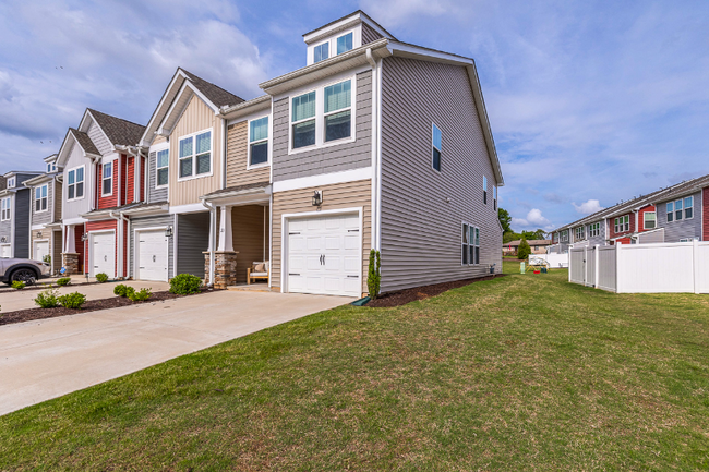 23 Starlake Rd in Simpsonville, SC - Building Photo - Building Photo