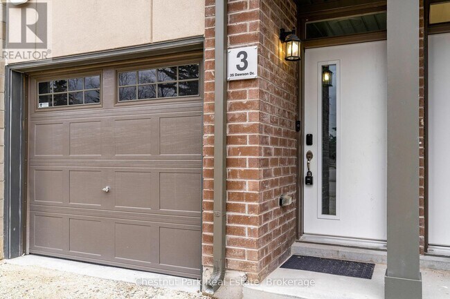35 Dawson Dr in Collingwood, ON - Building Photo - Building Photo