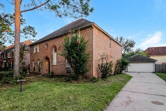 2657 Concord Dr in League City, TX - Foto de edificio - Building Photo