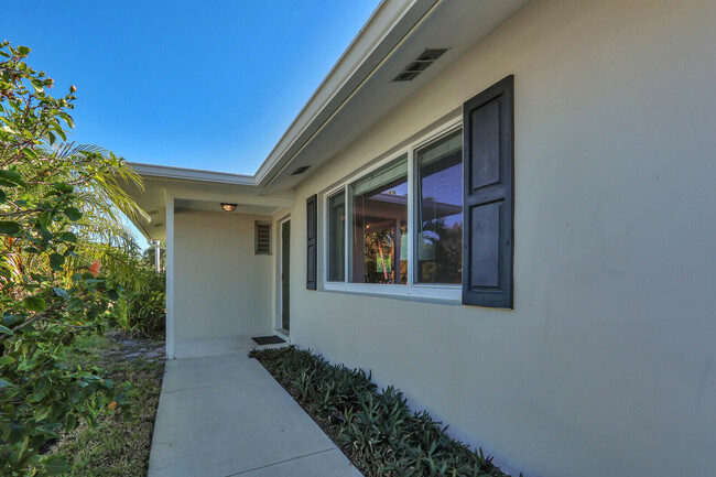 372 Franklin Rd in Jupiter, FL - Building Photo - Building Photo