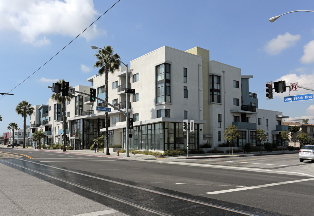 Long Beach and Burnett in Long Beach, CA - Building Photo