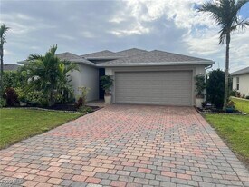 3500 Acapulco Cir in Cape Coral, FL - Building Photo