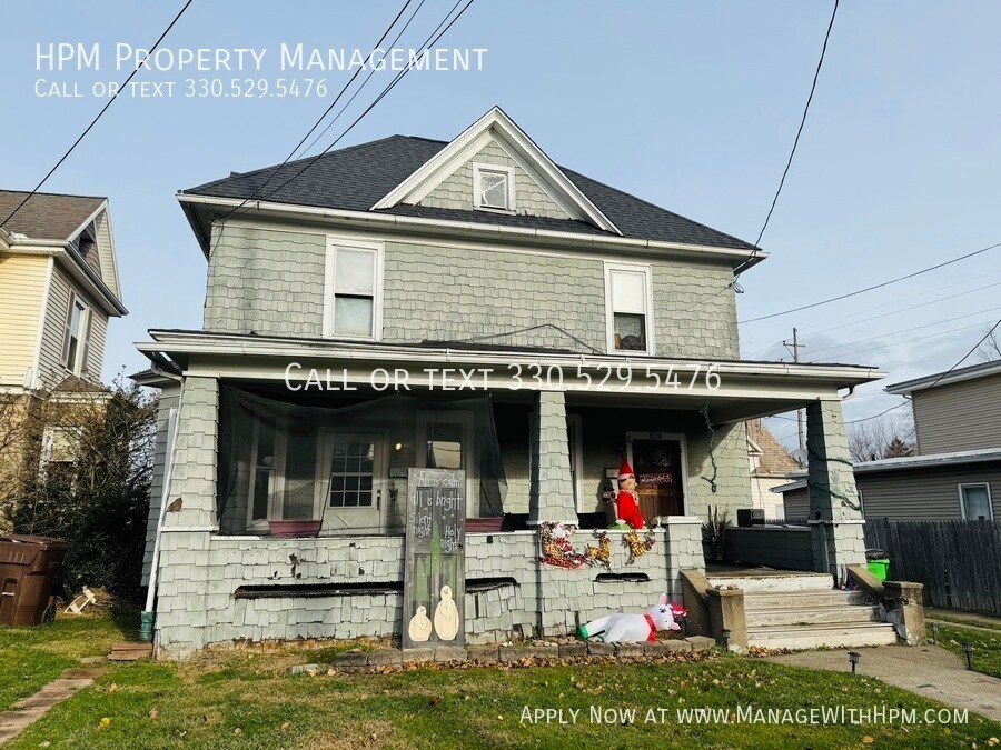 1214 Tremont Ave SW in Massillon, OH - Building Photo