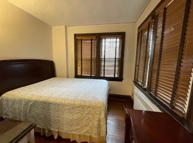 459 Irving Ave in Brooklyn, NY - Foto de edificio - Building Photo