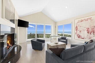 63-65 Dune Rd in Westhampton Beach, NY - Building Photo - Building Photo