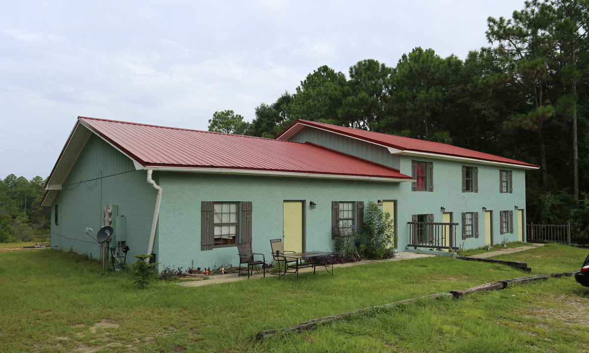 3472 US Highway 331 S in Defuniak Springs, FL - Foto de edificio