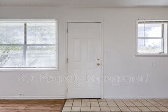 6106 E 153 Terrace in Grandview, MO - Building Photo - Building Photo