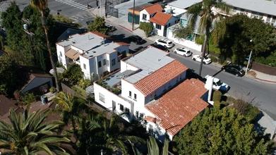 859 N Orange Grove Ave in West Hollywood, CA - Building Photo - Building Photo