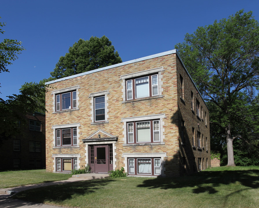 2776 Xerxes Ave S in Minneapolis, MN - Foto de edificio