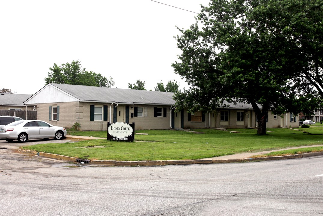 Honey Creek Apartments in Indianapolis, IN - Building Photo