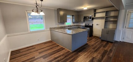 718 Lakedale Rd in Colfax, NC - Building Photo - Building Photo