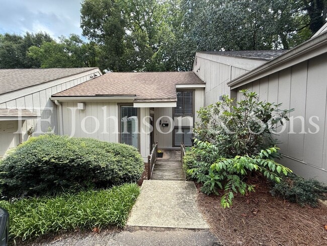 property at 218 Lamplighter Cir