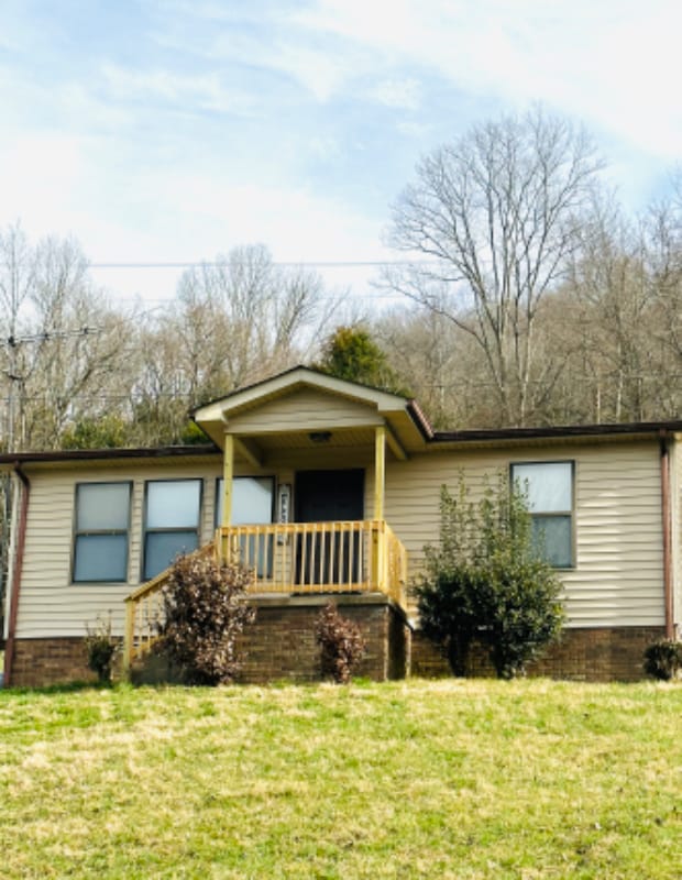 property at 20 Lakeshore Cir