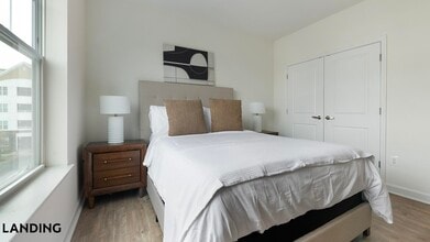 909 Mansion Dr, Unit 750-407 in Frederick, MD - Foto de edificio - Building Photo