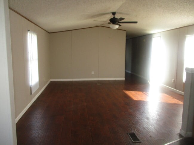 222 Tyler St in Oak Grove, KY - Building Photo - Building Photo