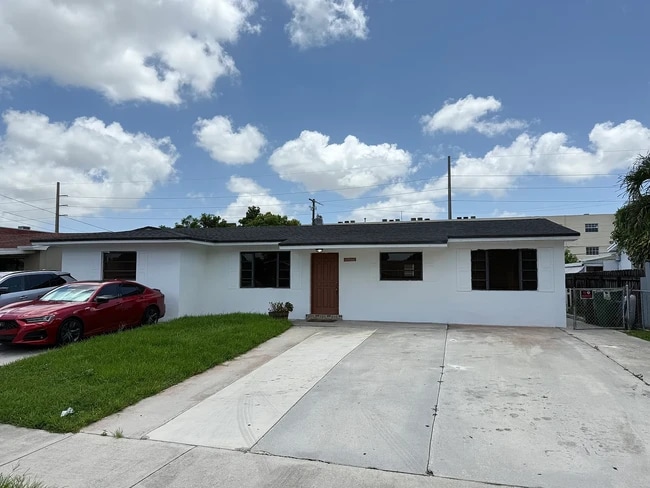 property at 1310 W 30th St