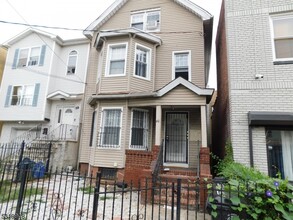 60 Wakeman Ave in Newark, NJ - Building Photo - Building Photo