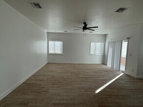 5640 Desert Lakes Dr in Fort Mohave, AZ - Building Photo - Building Photo