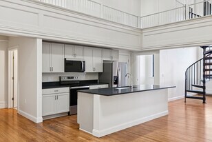 129 Main St in Biddeford, ME - Building Photo