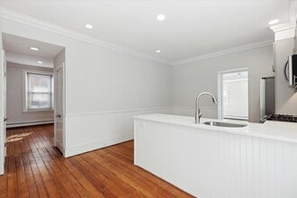 75 W Ashland St, Unit 1st Floor in Doylestown, PA - Building Photo - Building Photo