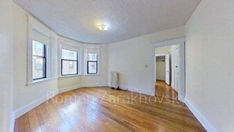 1152 Commonwealth Ave, Unit 45 in Boston, MA - Building Photo