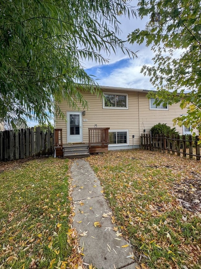 property at 1321 Highland Ave