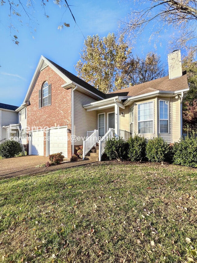 2073 Upland Dr in Franklin, TN - Building Photo - Building Photo