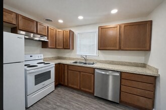 938 Cherry St, Unit 201 in Danville, PA - Foto de edificio - Building Photo