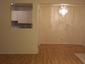 800 N Lakeside Dr, 2B, Unit 2B in Vernon Hills, IL - Building Photo - Building Photo