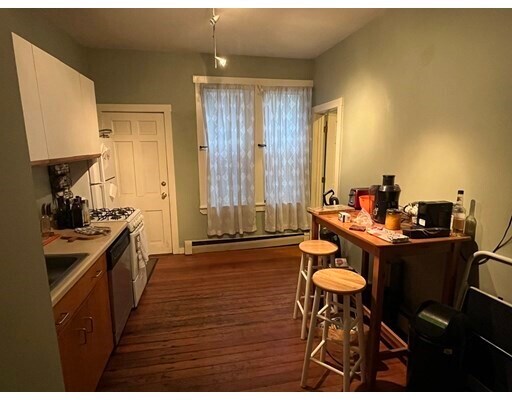 502 Green St-Unit -1R in Cambridge, MA - Foto de edificio