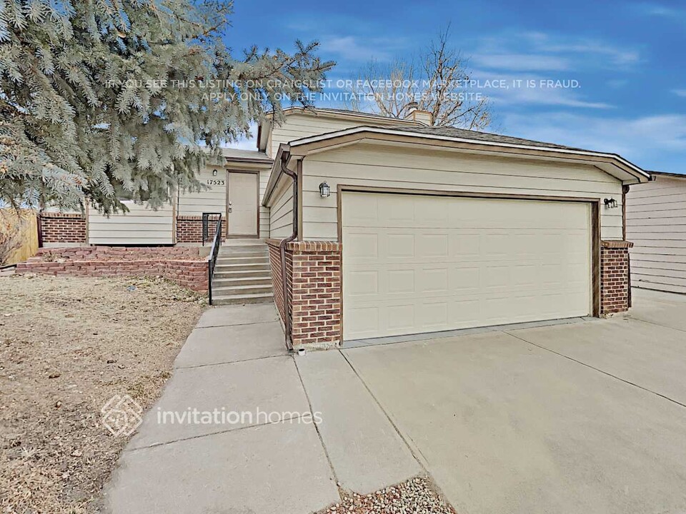 17523 E Grand Ave in Aurora, CO - Building Photo