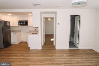 380 Broadview Ave in Warrenton, VA - Building Photo - Building Photo