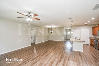 388 Gillespie Gardens Dr in Jacksonville, FL - Foto de edificio - Building Photo