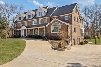 5111 Meadow Lake Rd in Brentwood, TN - Building Photo - Building Photo