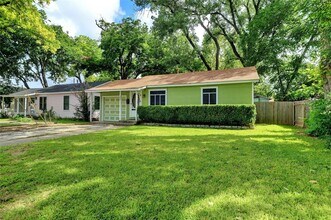 904 E 55th 1/2 St in Austin, TX - Building Photo - Building Photo