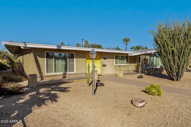 3738 E Glenrosa Ave in Phoenix, AZ - Building Photo - Building Photo